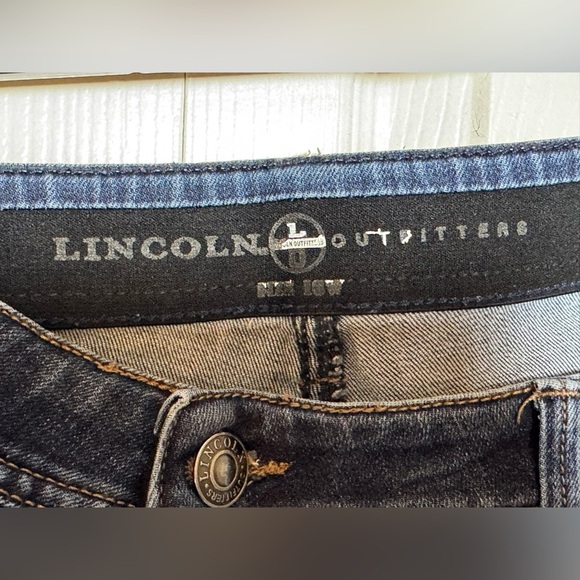 Classic Blue Women's Straight Leg Jeans by Lincoln Outfitters - Picture 4 of 8